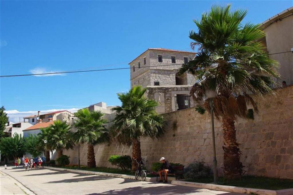 Apartment Eli Pag Town Zewnętrze zdjęcie