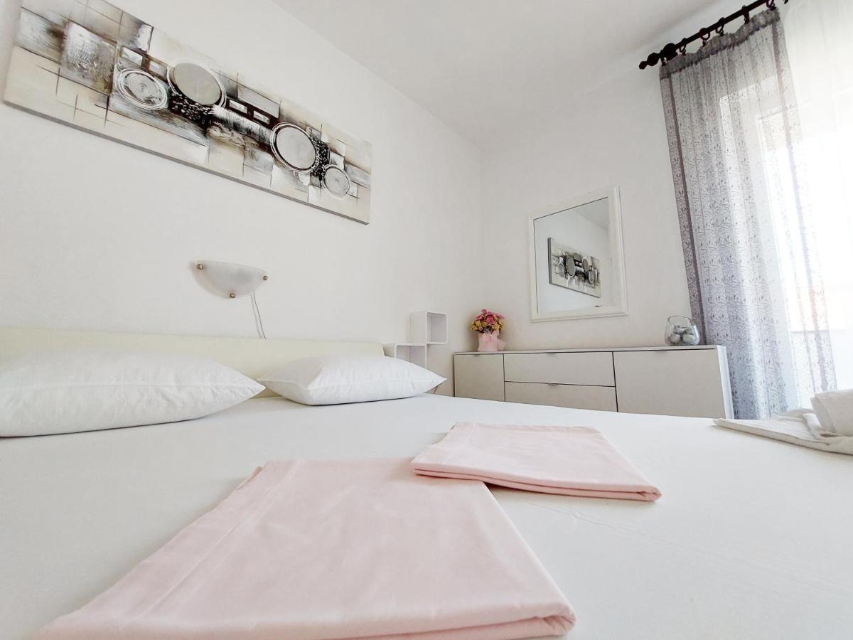 Apartment Eli Pag Town Zewnętrze zdjęcie