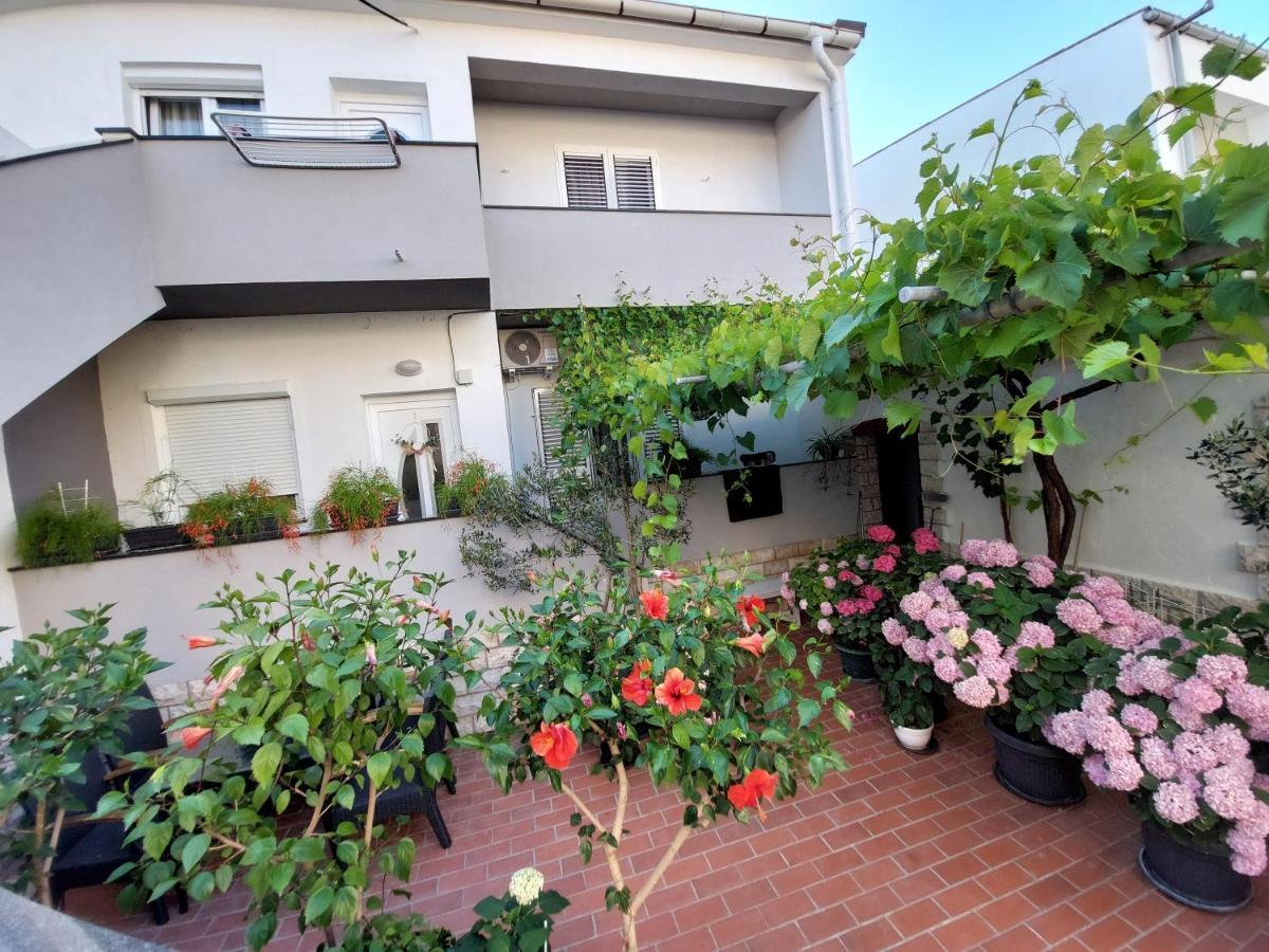 Apartment Eli Pag Town Zewnętrze zdjęcie