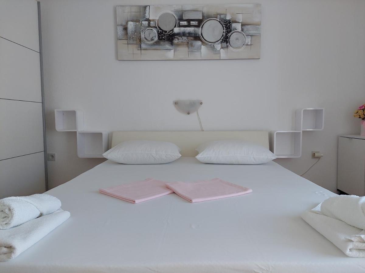 Apartment Eli Pag Town Zewnętrze zdjęcie