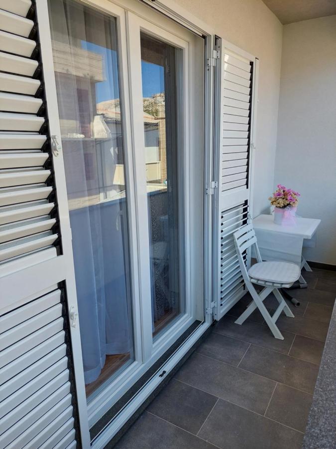 Apartment Eli Pag Town Zewnętrze zdjęcie