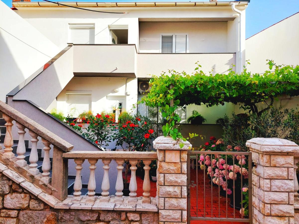Apartment Eli Pag Town Zewnętrze zdjęcie
